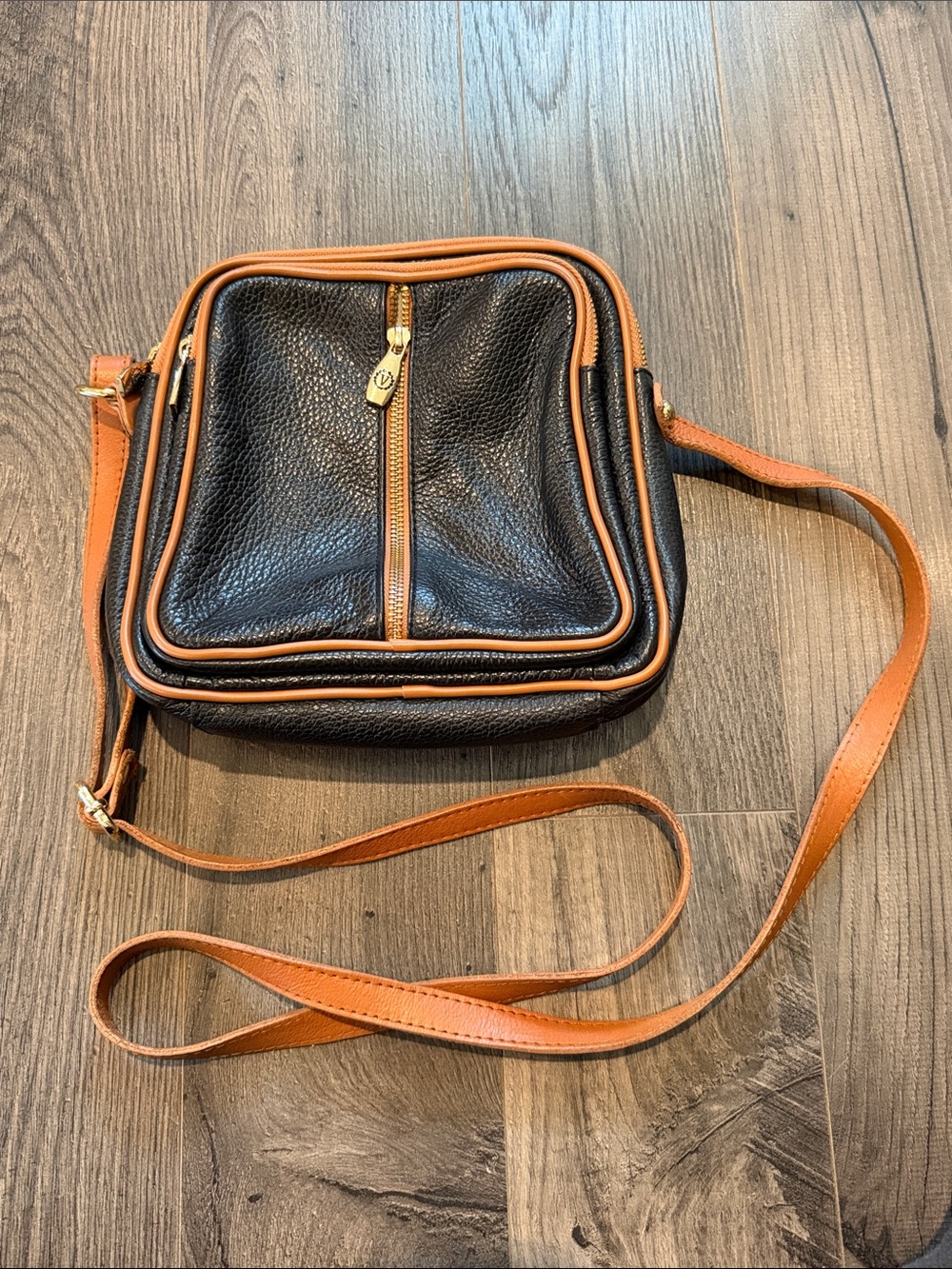 Valentina Black and Tan Crossbody Bag